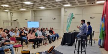 Capacitación sobre energías renovables y eficiencia energética