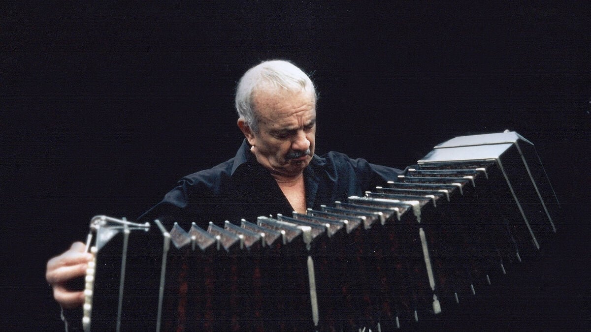 El día que Astor Piazzolla liquidó a Paul McCartney: “Toca mal” 