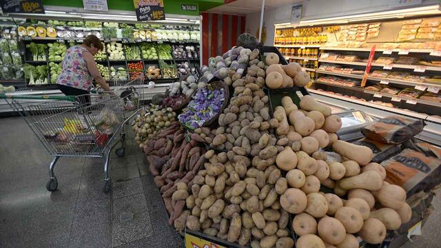 Frutas y verduras se encuentran entre los productos de consumo más caros para la venta