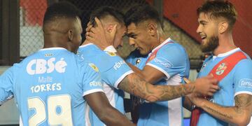 Festejo de todo Arsenal luego del empate 3-3 ante Godoy Cruz, partido que perdía 0-3, por la Liga Profesional.