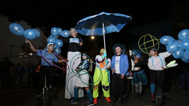 Una multitud en el Gigante, nadie se quiere perder el Belgrano-Instituto.