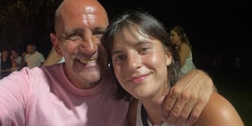 Joaquín del Carril junto a su hija, Lola