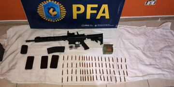 Secuestran un arsenal en la casa de Mario Segovia