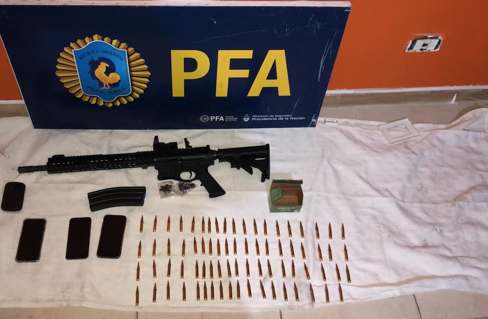 Secuestran un arsenal y detienen a cinco allegados y familiares de Mario Segovia, el “Rey de la Efedrina”