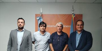 En un encuentro clave para la integración regional, representantes de Catamarca y Atacama analizaron el potencial del Corredor Bioceánico para fortalecer la exportación de recursos mineros hacia el Pacífico.