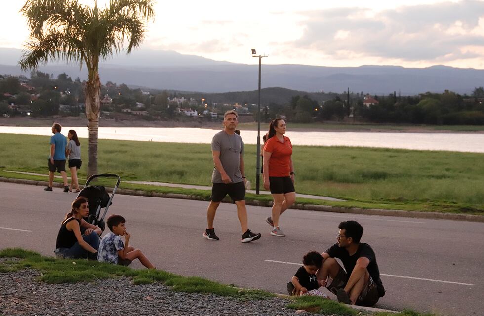 Villa Carlos Paz: lunes de cielo despejado y clima templado