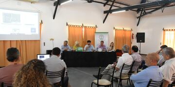 Reunión en la Sociedad Rural de Rafaela sobre "Caminos de la Ruralidad"