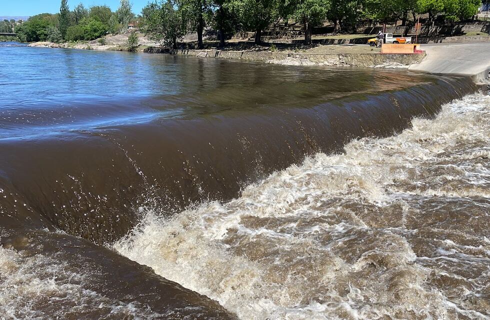 Intenso temporal en Carlos Paz y alrededores: se registró una creciente en el Río San Antonio