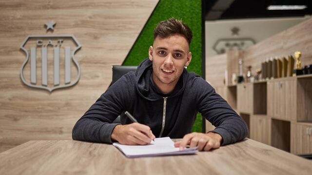 El lateral firmó su nuevo contrato hasta 2025. (Prensa Talleres)
