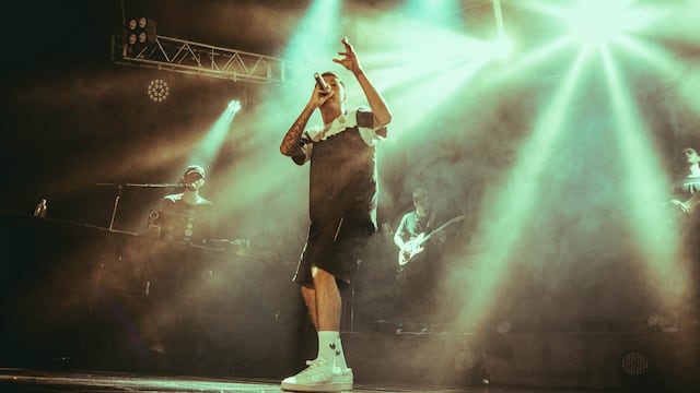 Acru lanzó "D1sparo".