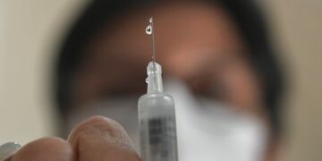 Ambas enfermeras fueron diagnosticadas a través de tests PCR tanto al momento del primer contagio como en la reinfección del virus.