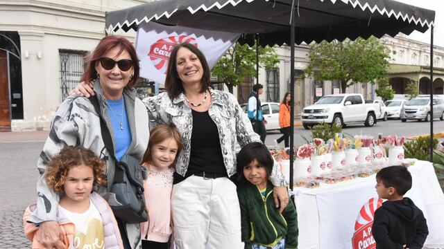 Plaza Feria en el día de la Madre en Rafaela