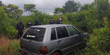Apóstoles: efectivos policiales recuperaron un automóvil sustraído a un remisero.