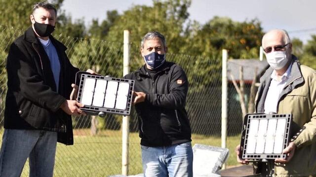 Colonia Aurora: entrega de luminarias LED. Energía de Misiones