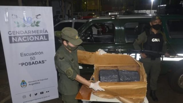 Gendarmería incautó marihuana en una encomienda en Posadas.