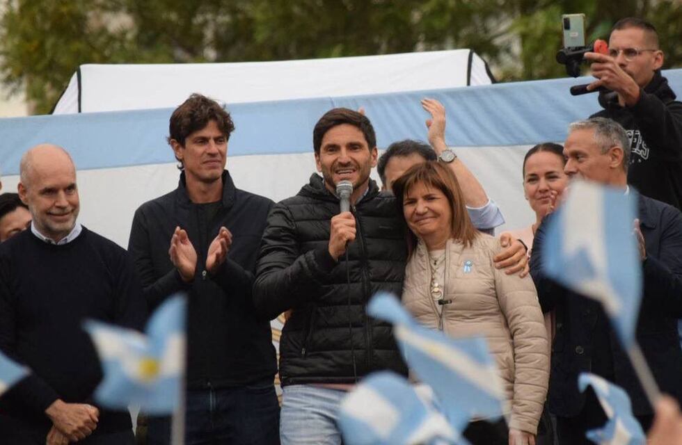Balotaje 2023: Maximiliano Pullaro recalcula entre Sergio Massa y Javier Milei