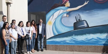 Un artístico mural en homenaje a los tripulantes del ARA San Juan fue descubierto en el barrio Alto Comedero de San Salvador de Jujuy.