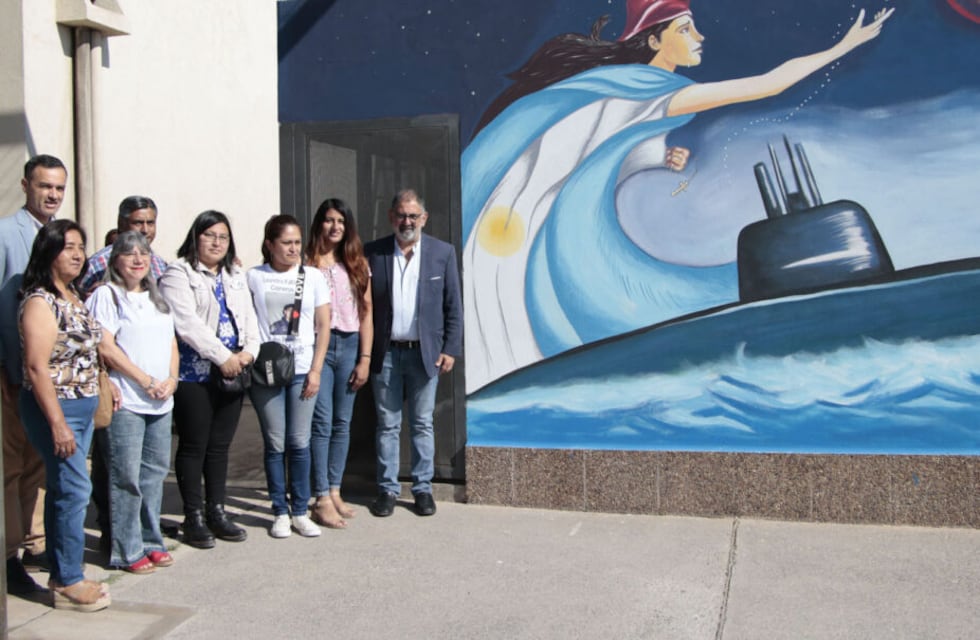 ARA San Juan: vecinos y estudiantes rindieron honores a los tripulantes jujeños