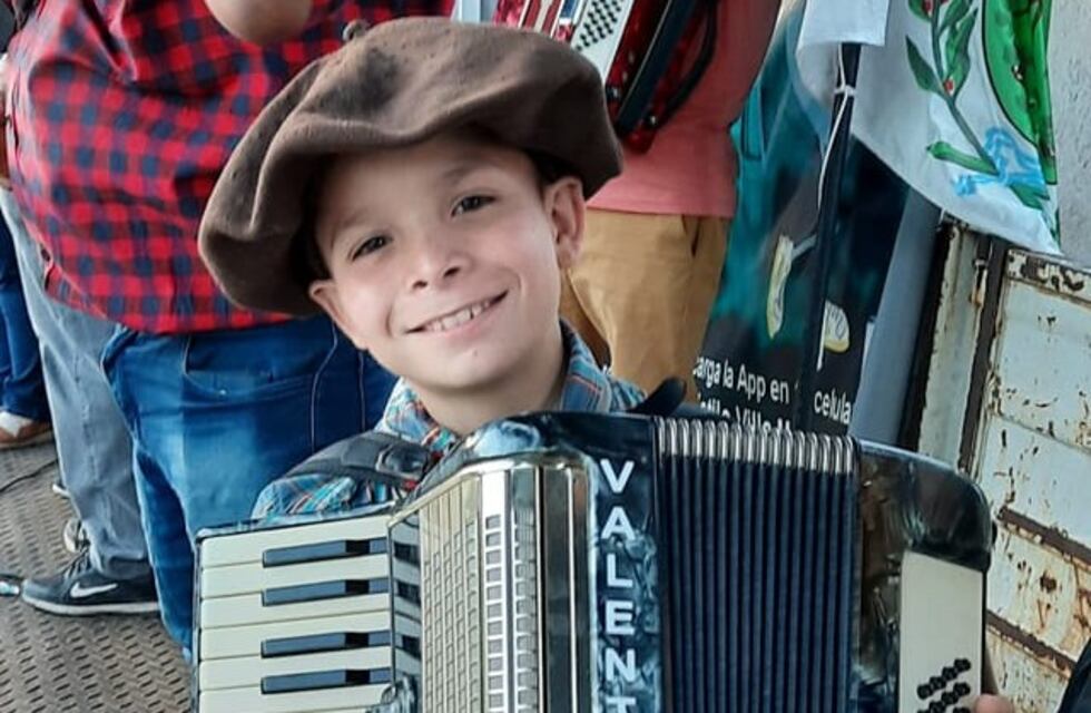 Valentín y un “chamamecito” para cerrar el Día del Mate a todo ritmo