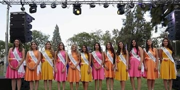 Corte de reinas de la Vendimia de Las Heras.