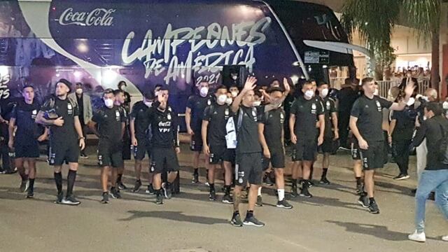 Baño de cariño para el plantel de la Selección, que se presenta en Córdoba, donde siempre es bien recibido.