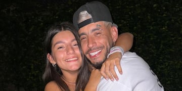 Alma, la hija de Ulises Bueno, cumplió 15 años y lo celebraron con una gran fiesta.