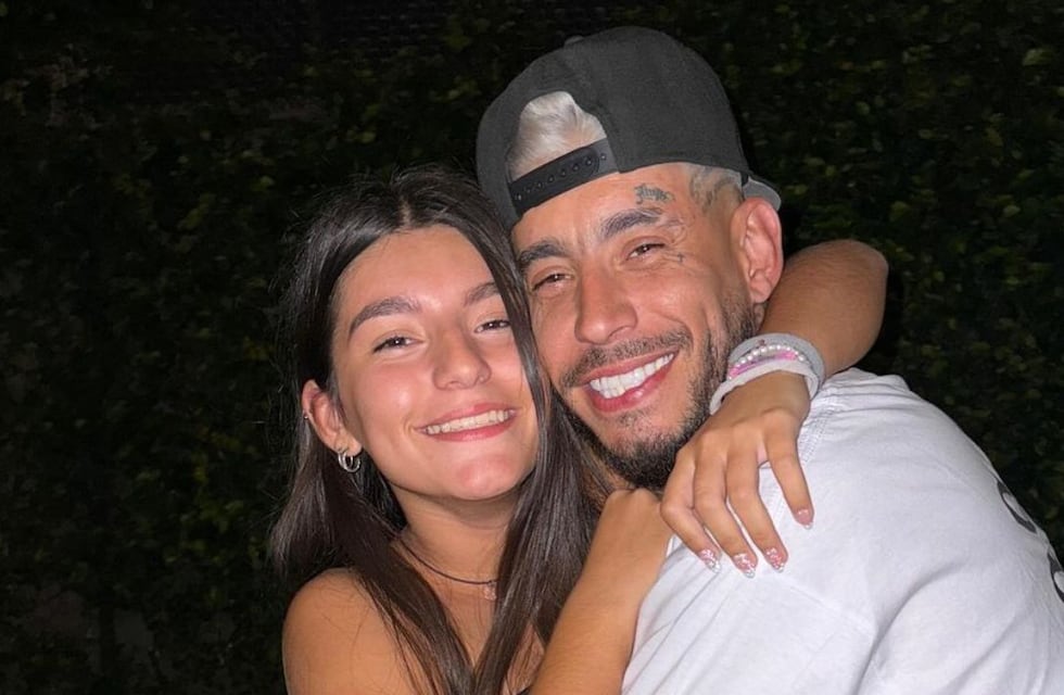 Limusina y show de luces: así fue la fiesta de 15 de Alma, la hija de Ulises Bueno