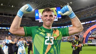 Dibu Martínez, sancionado (Prensa AFA).