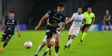 Gol de Alan Murialdo, otra vez, para que Racing cante victoria. Pero salió lesionado en el tobillo (Nicolás Bravo / La Voz).