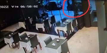 Robo de un auto en pleno centro de Córdoba.