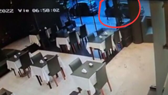 Robo de un auto en pleno centro de Córdoba.