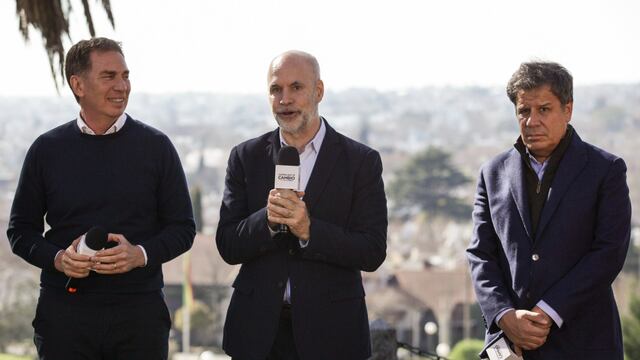 Horacio Rodríguez Larreta junto a Diego Santilli y Facundo Manes en Tandil.