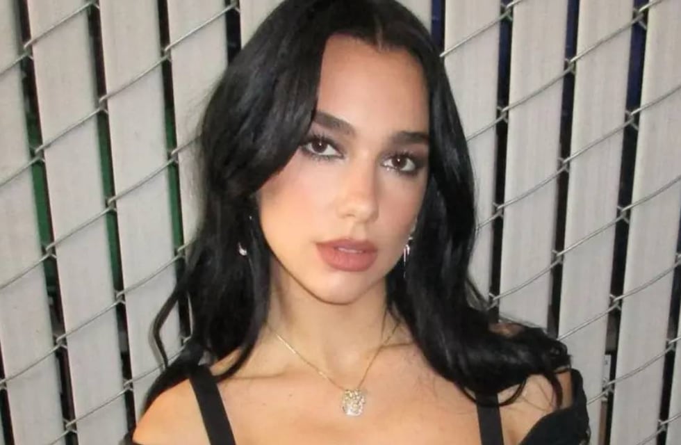 Respira hondo antes de ver a Dua Lipa dándolo todo con dos looks diferentes