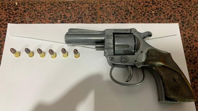 Posadas: amenazó a sus vecinos con un arma de fuego y fue detenido.