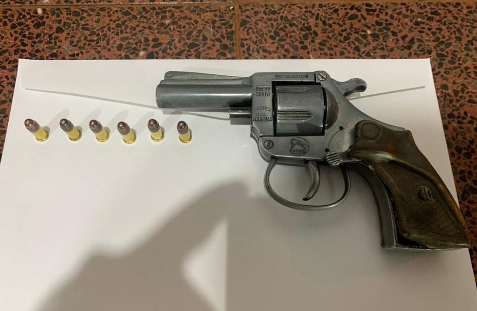 Posadas: amenazó a sus vecinos con un arma de fuego y fue detenido