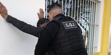 Detenido por cambiar una cubierta de bici de una escuela