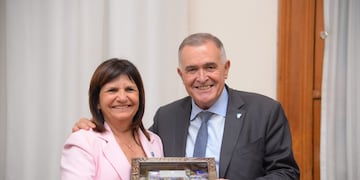 El encuentro fue en Casa de Gobierno. La ministra estuvo acompañada por el vicejefe de Gabinete del Interior, Lisandro Catalán