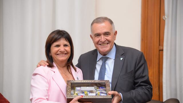 El encuentro fue en Casa de Gobierno. La ministra estuvo acompañada por el vicejefe de Gabinete del Interior, Lisandro Catalán