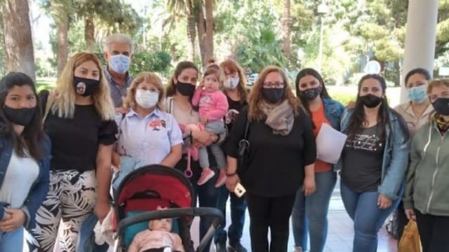 Ellas son del grupo "Viudas, viudos y huérfanos del Covid-19 San Juan" y piden por la Ley Martina.