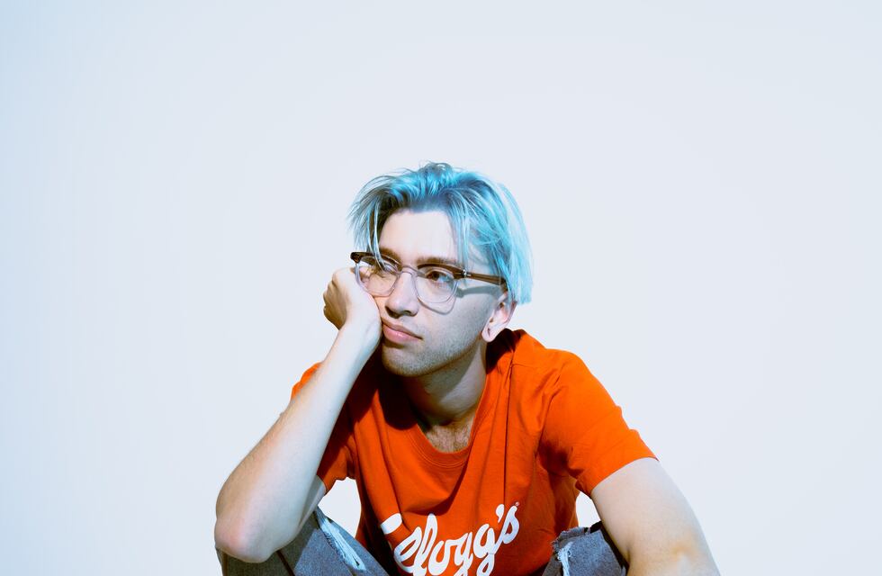 Bhavi lanzó su nuevo álbum “Pochoclos” para darle un cierre de película a su trilogia