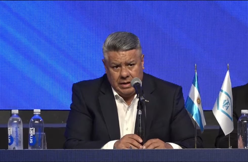 El presidente de un club de Córdoba que posó con Chiqui Tapia y el saludo de la Liga Cordobesa