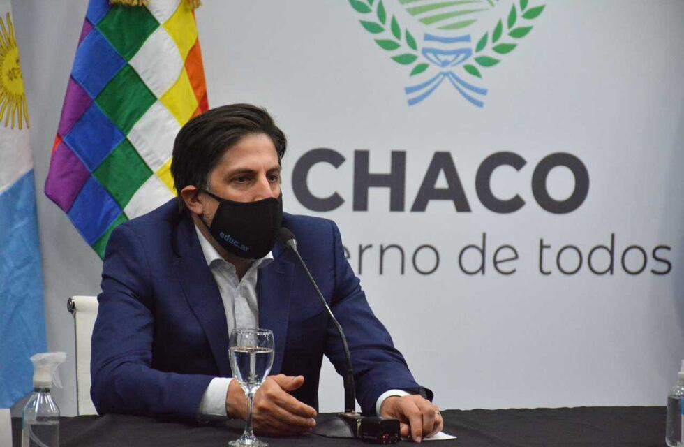 Trotta en su visita al Chaco dijo que “vinimos a construir los consensos que nos permitan maximizar una presencialidad segura en las aulas”