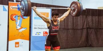 El pesista fueguino fue convocado por la Selección Argentina de Pesas.