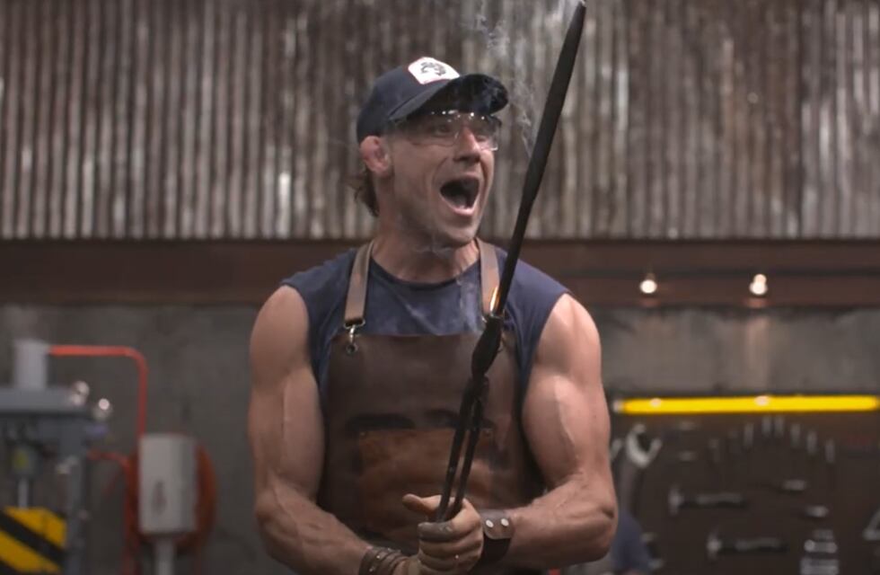 Agustín Peppi el forjador de ilusiones: entre el fuego, cuchillos y su experiencia en History Channel