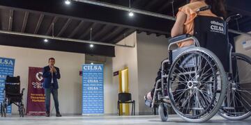 El intendente Tadeo García Salazar entregó sillas de ruedas de Cilsa a vecinos de Godoy Cruz y la Provincia. Gentileza Municipalidad de Godoy Cruz