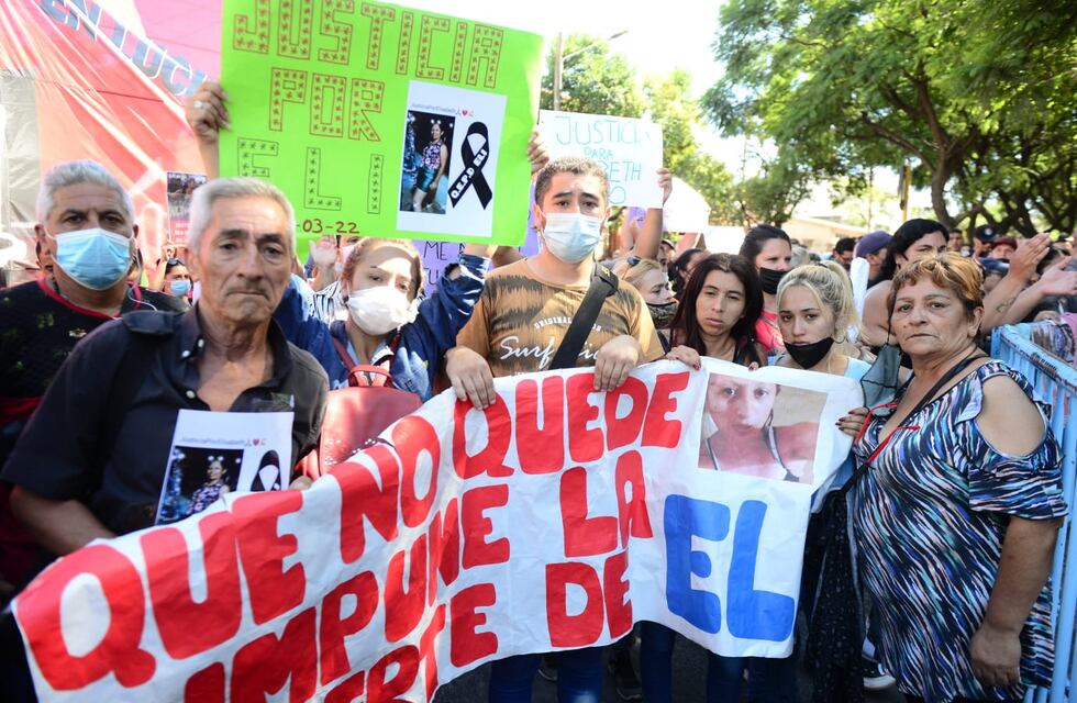 Córdoba: familiares de la mujer que recibió un “disparo accidental” marcharon para pedir justicia