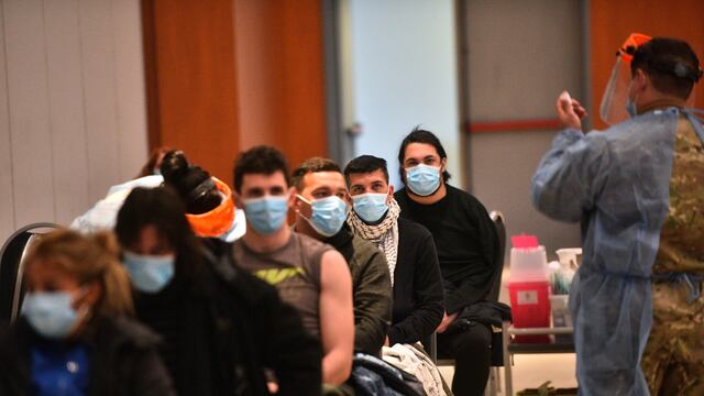 Vacunación en el Centro de Convenciones Córdoba (Pedro Castillo)