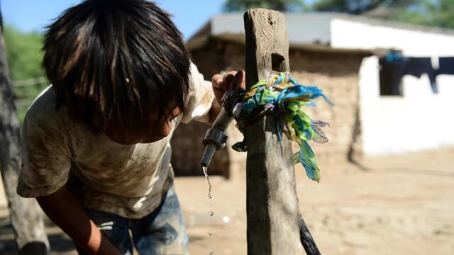 La problemática del agua potable en el norte golpea con especial fiereza a las comunidades oroginarias.