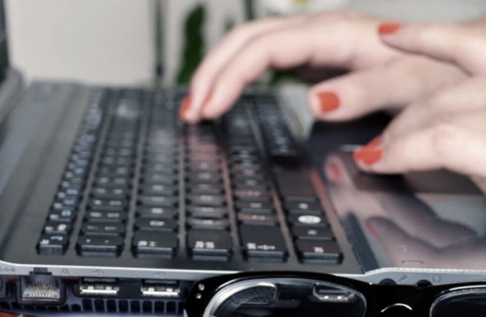 Entregaron $3 millones a las escuelas por el FAE