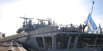 Puerto Belgrano: pasaron a condición de buque radiado al destructor ARA “Heroína”